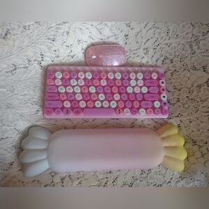 NEW 3 Piece Pink Candy Wireless Set